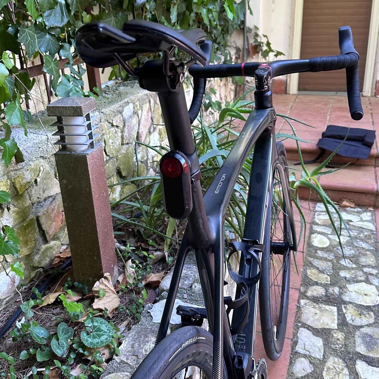 Trek Emonda SL6- Garmin Varia | Bryton Gardia | Magene L508 | Wahoo Trackr Radar Halter / Mount