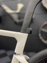 Pinarello F - Garmin Varia | Bryton Gardia | Magene L508 | Wahoo Trackr | iGPSPORT Radar Halter / Mount