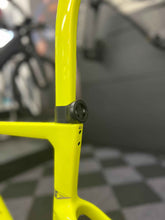 Pinarello Dogma F - Garmin Varia | Bryton Gardia | Magene L508 | Wahoo Trackr | iGPSPORT Radar Halter / Mount